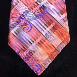 ROBERT GRAHAM 100% silk designer luxury tie. NWOT